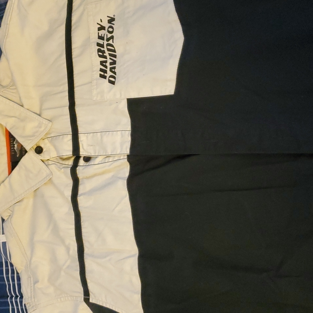 Men's Harley Davidson button-up shirt